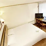 北鲁昂 - 蒙圣埃尼昂钟楼酒店 酒店 2*