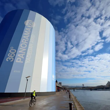 Campanile Rouen Nord - Hotel