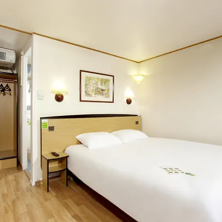 Campanile Nature - Rouen Nord Mont Saint Aignan Hotel