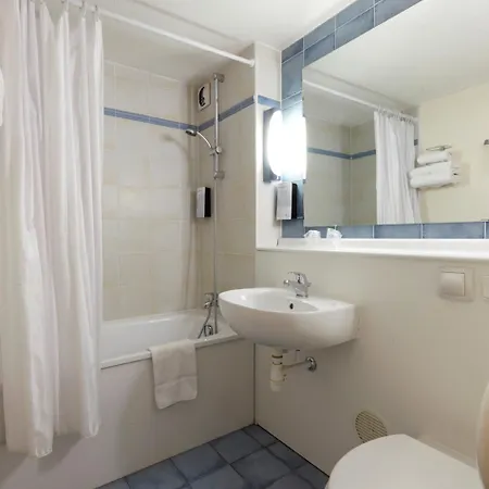 Campanile Rouen Nord -