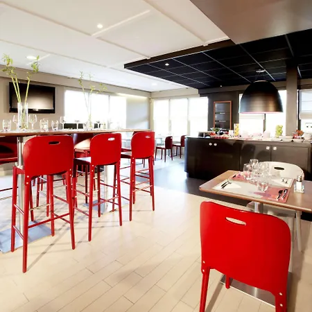 Campanile Rouen Nord - 2*