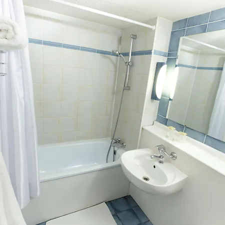 Campanile Nature - Rouen Nord Mont Saint Aignan Hotel 3*