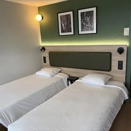 Campanile Nature - Rouen Nord Mont Saint Aignan Hotel 3*