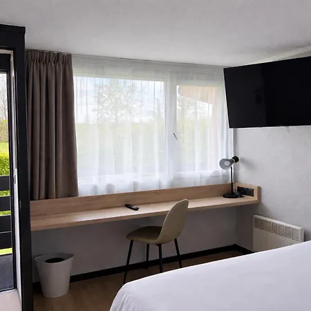 Campanile Nature - Rouen Nord Saint Aignan Hotel 3*