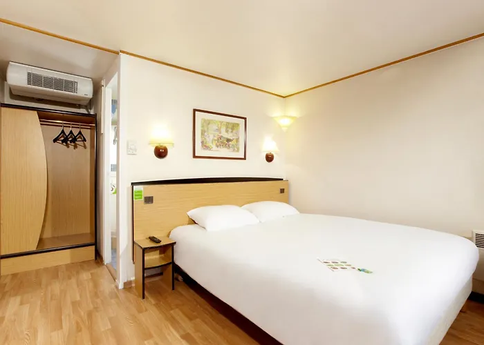 Campanile Rouen Nord - 2* Mont-Saint-Aignan