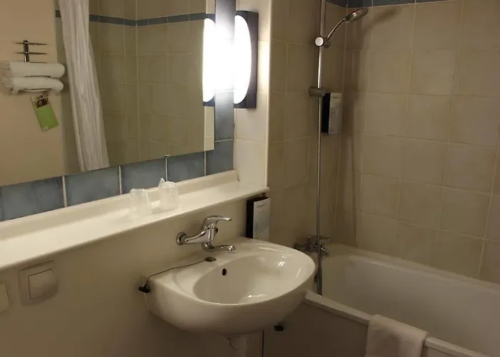 Campanile Rouen Nord - Hotel